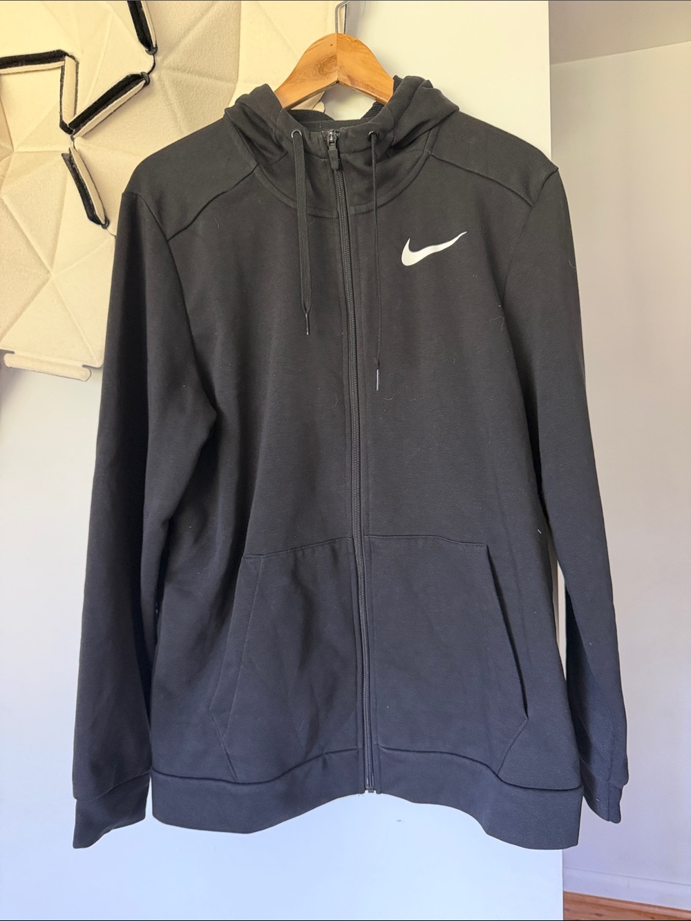 Nike Dri Fit women’s black long fit hoodie size small